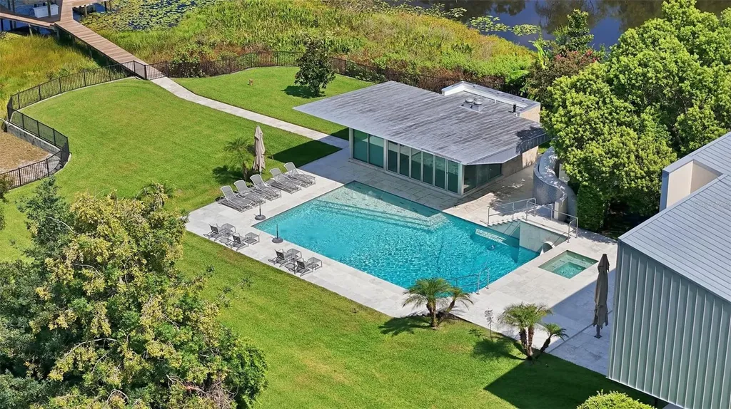 2821 Linthicum Place Tampa FL 33618