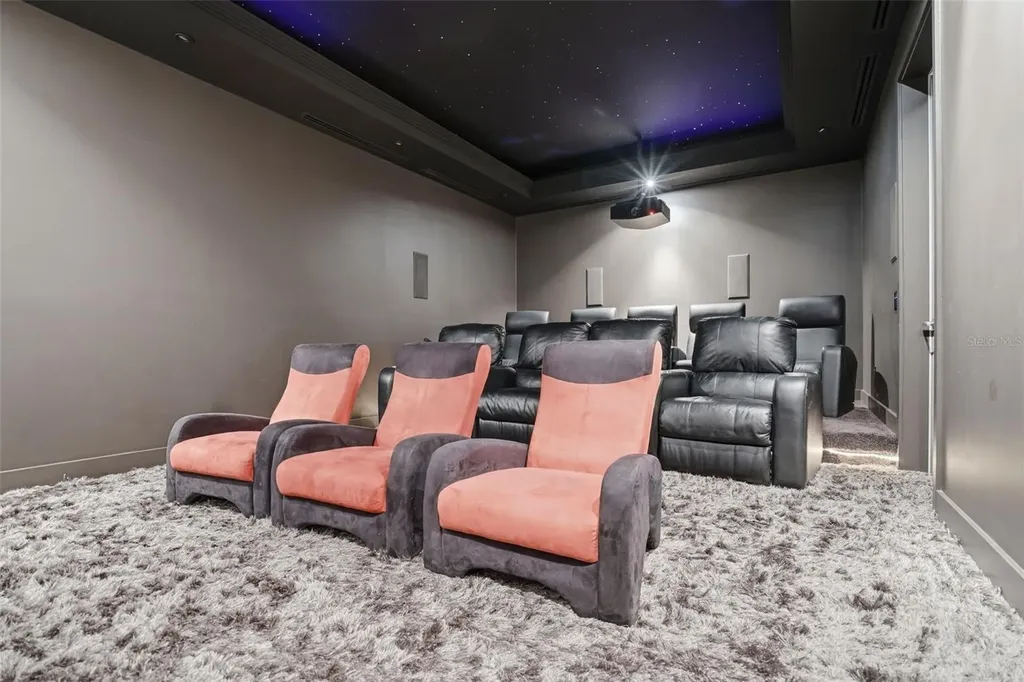 2821 Linthicum Place Tampa FL 33618