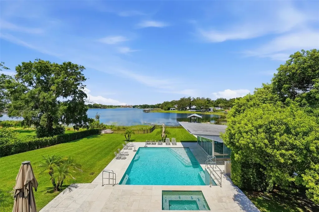 2821 Linthicum Place Tampa FL 33618