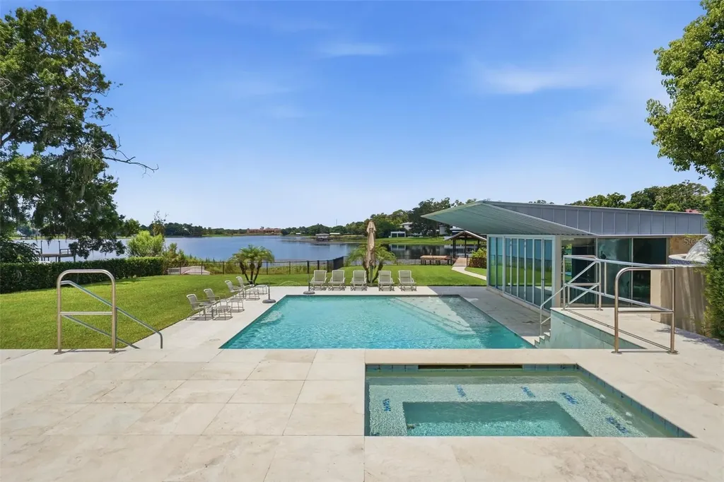 2821 Linthicum Place Tampa FL 33618