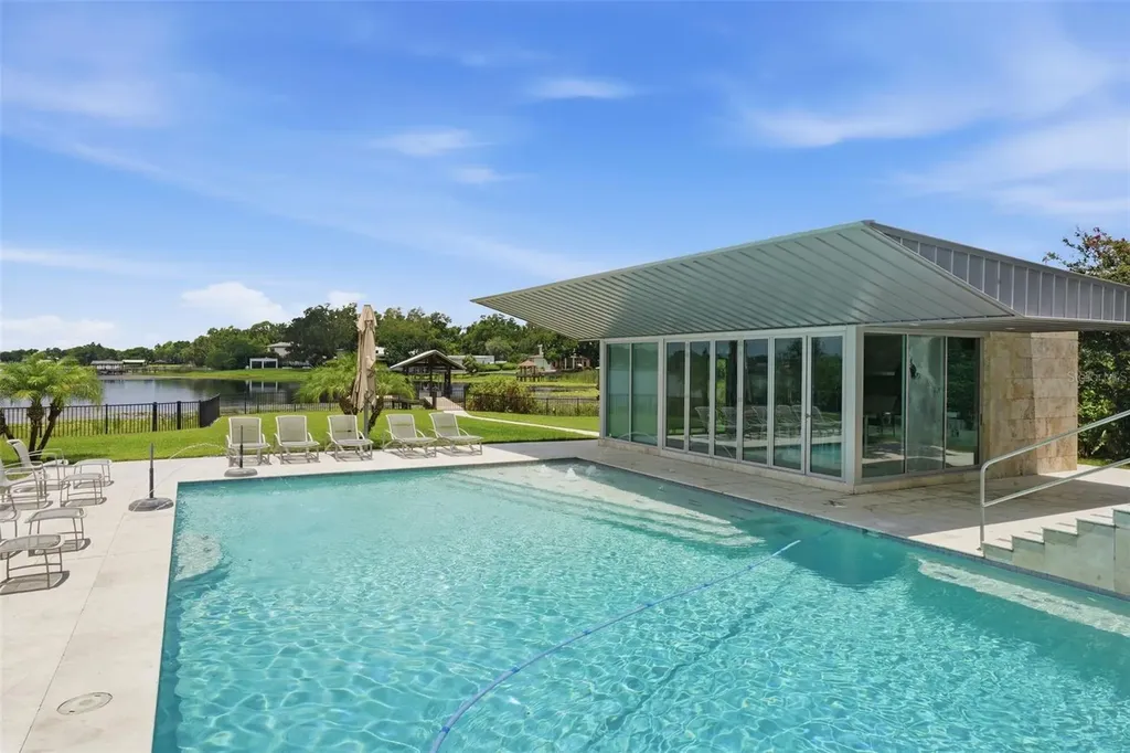 2821 Linthicum Place Tampa FL 33618