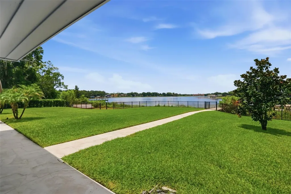 2821 Linthicum Place Tampa FL 33618