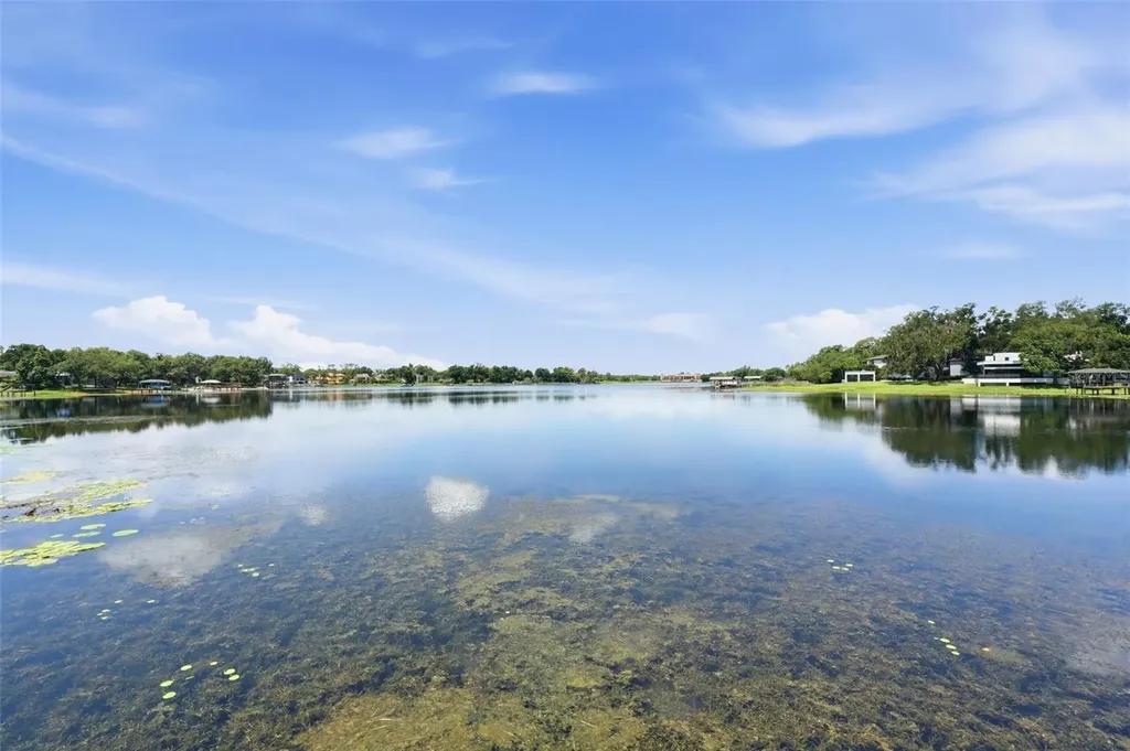 2821 Linthicum Place Tampa FL 33618