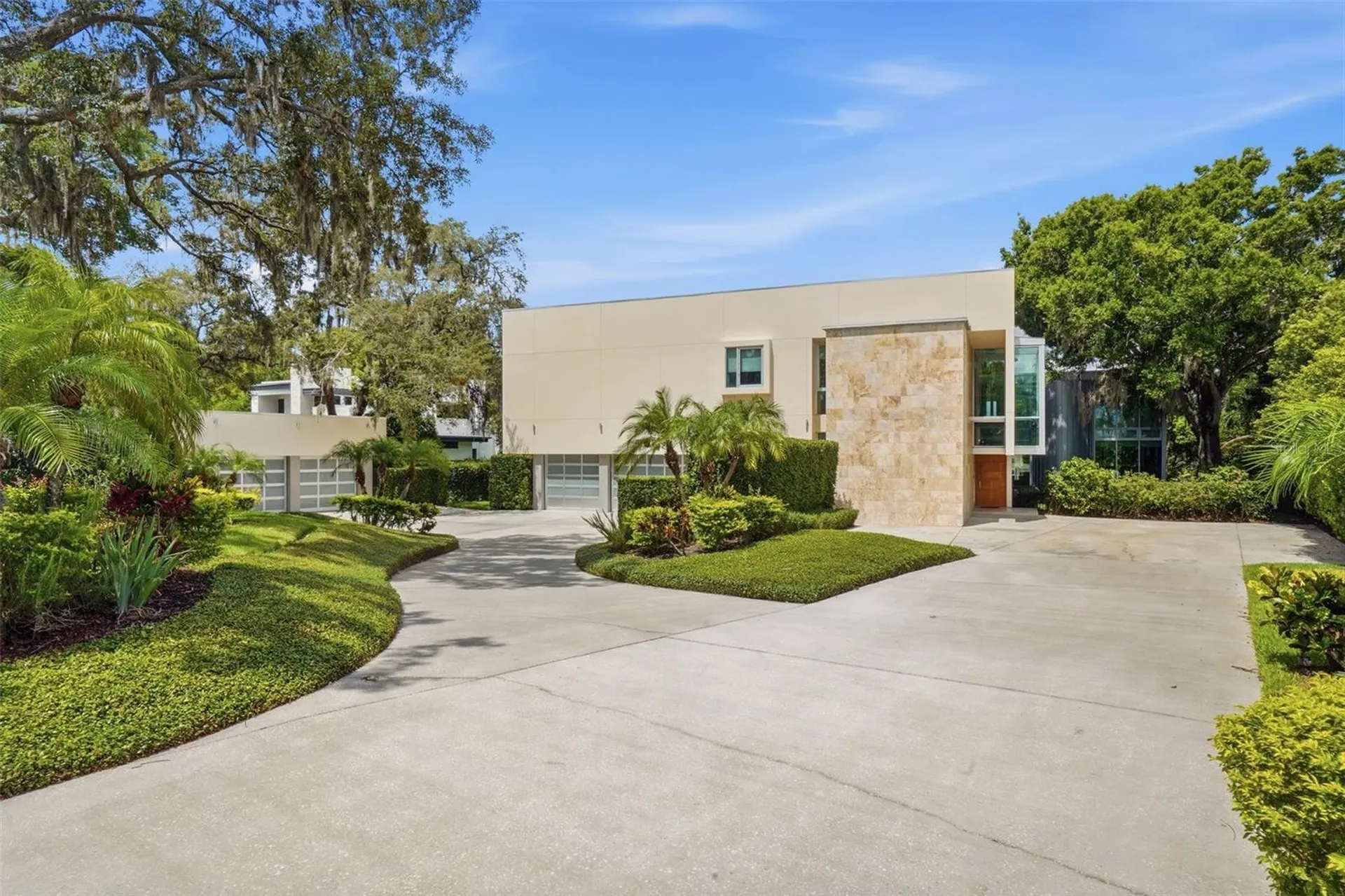 2821 Linthicum Place Tampa FL 33618