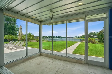 2821 Linthicum Place Tampa FL 33618