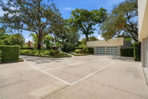2821 Linthicum Place Tampa FL 33618