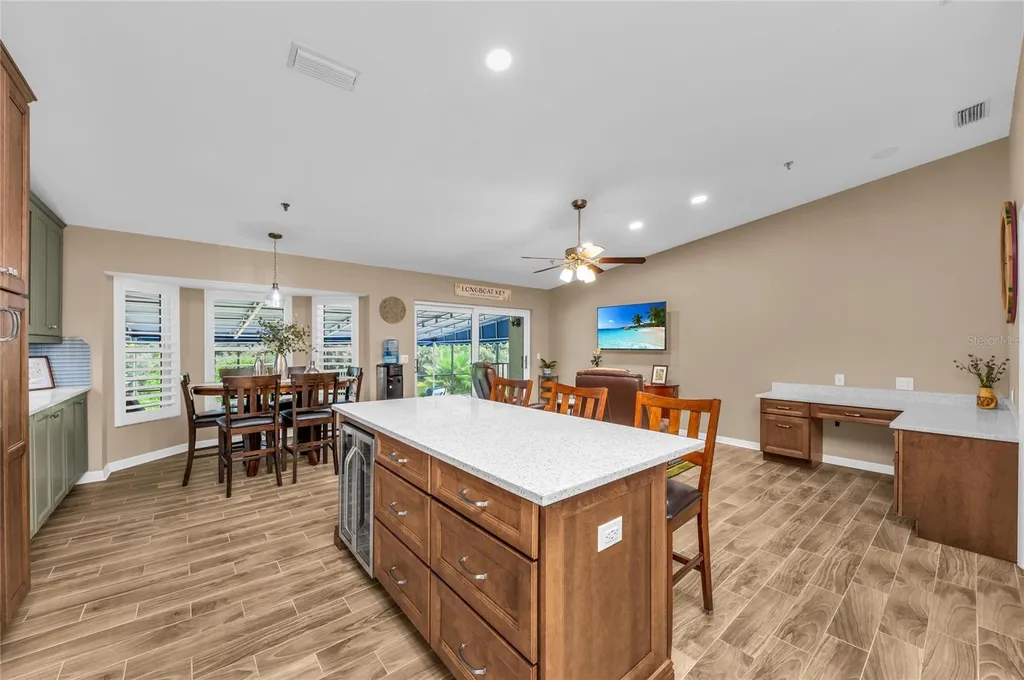 2350 Harbour Oaks Drive Longboat Key FL 34228