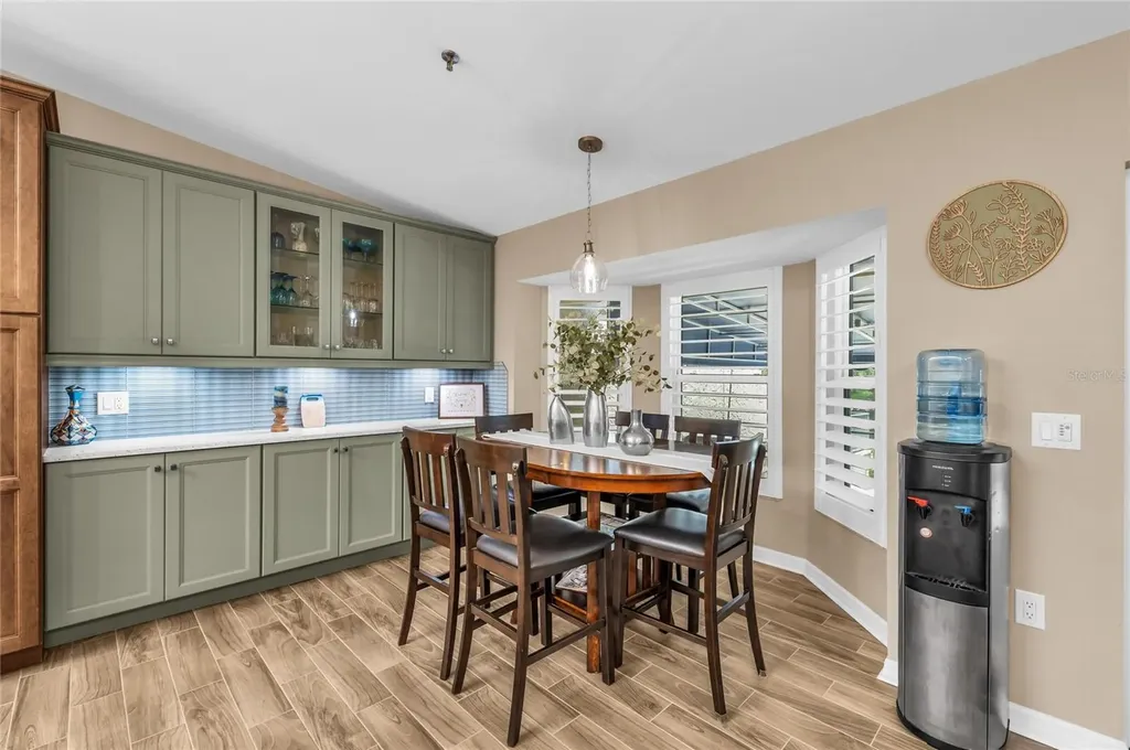 2350 Harbour Oaks Drive Longboat Key FL 34228