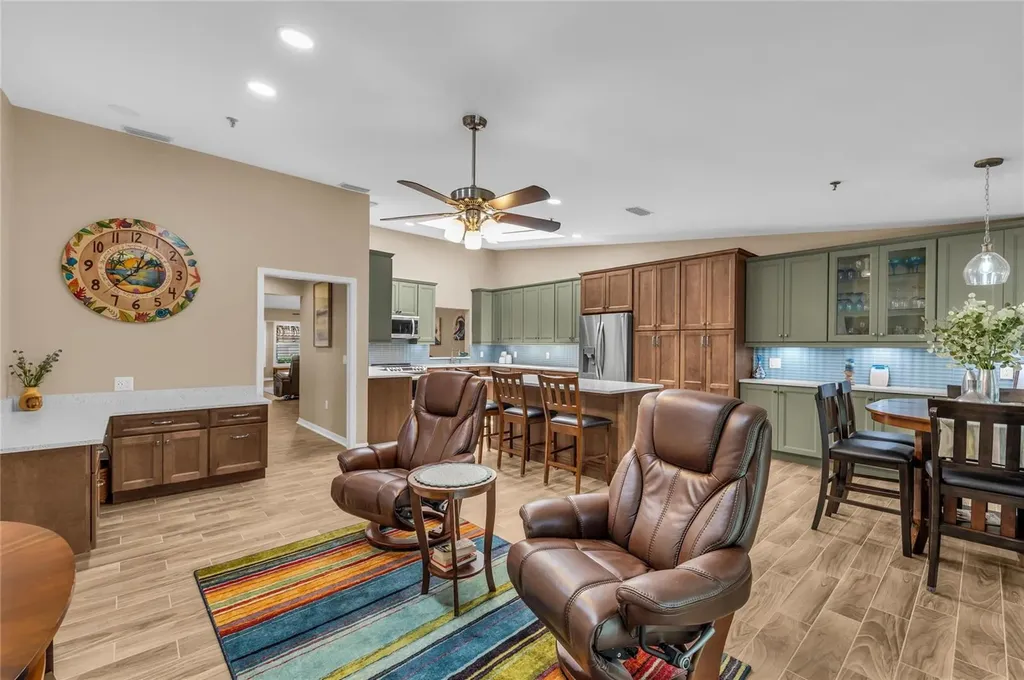 2350 Harbour Oaks Drive Longboat Key FL 34228