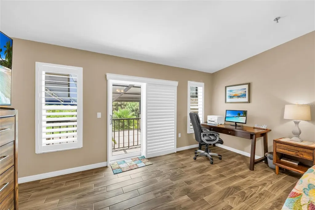 2350 Harbour Oaks Drive Longboat Key FL 34228