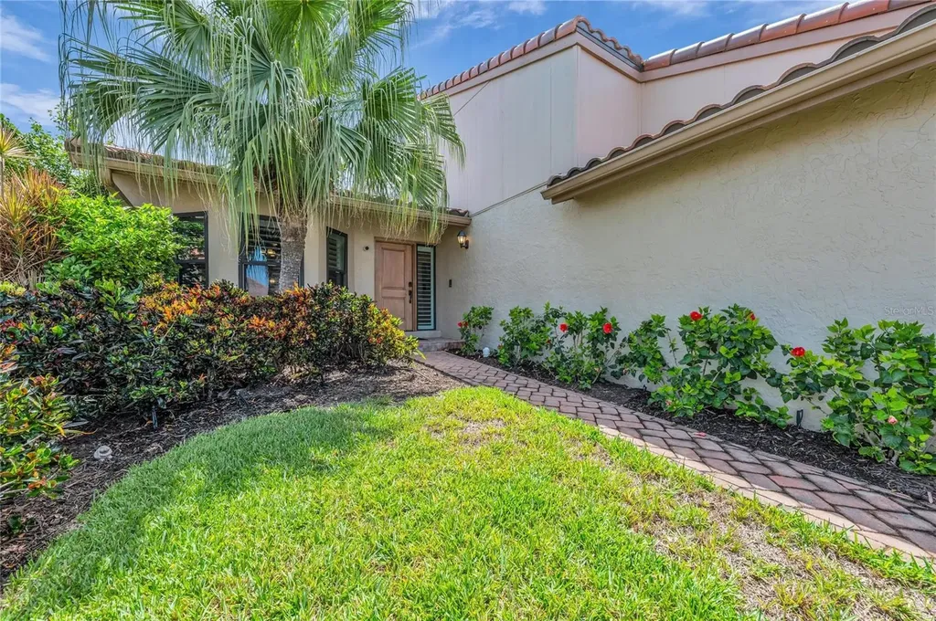 2350 Harbour Oaks Drive Longboat Key FL 34228