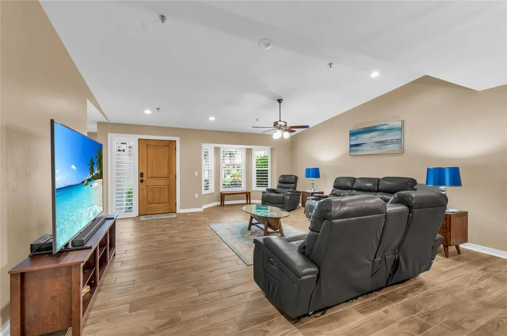 2350 Harbour Oaks Drive Longboat Key FL 34228