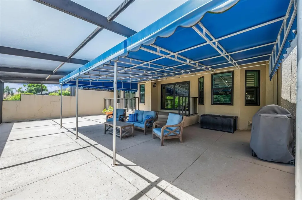 2350 Harbour Oaks Drive Longboat Key FL 34228