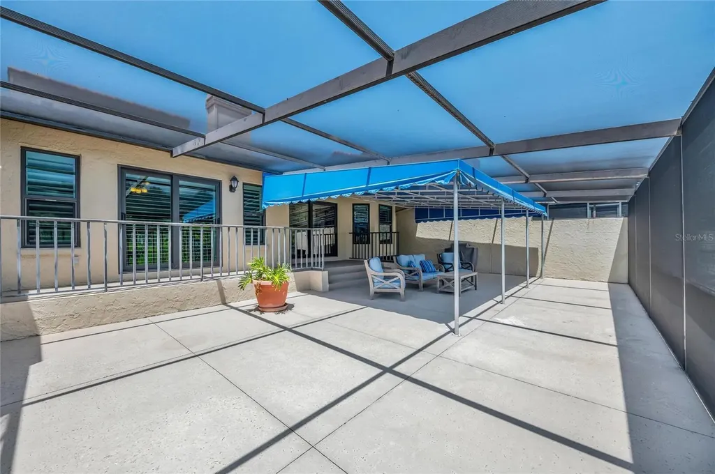 2350 Harbour Oaks Drive Longboat Key FL 34228