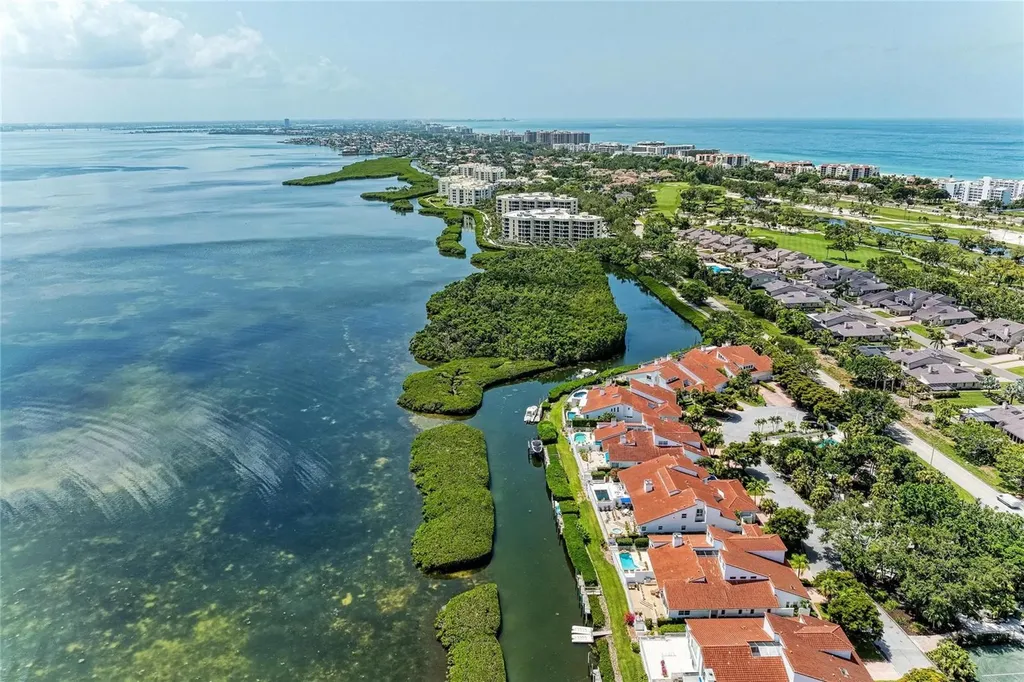 2350 Harbour Oaks Drive Longboat Key FL 34228