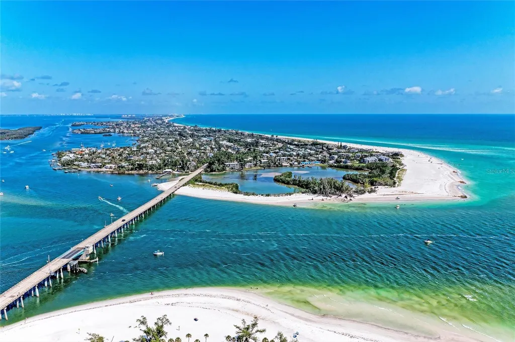 2350 Harbour Oaks Drive Longboat Key FL 34228