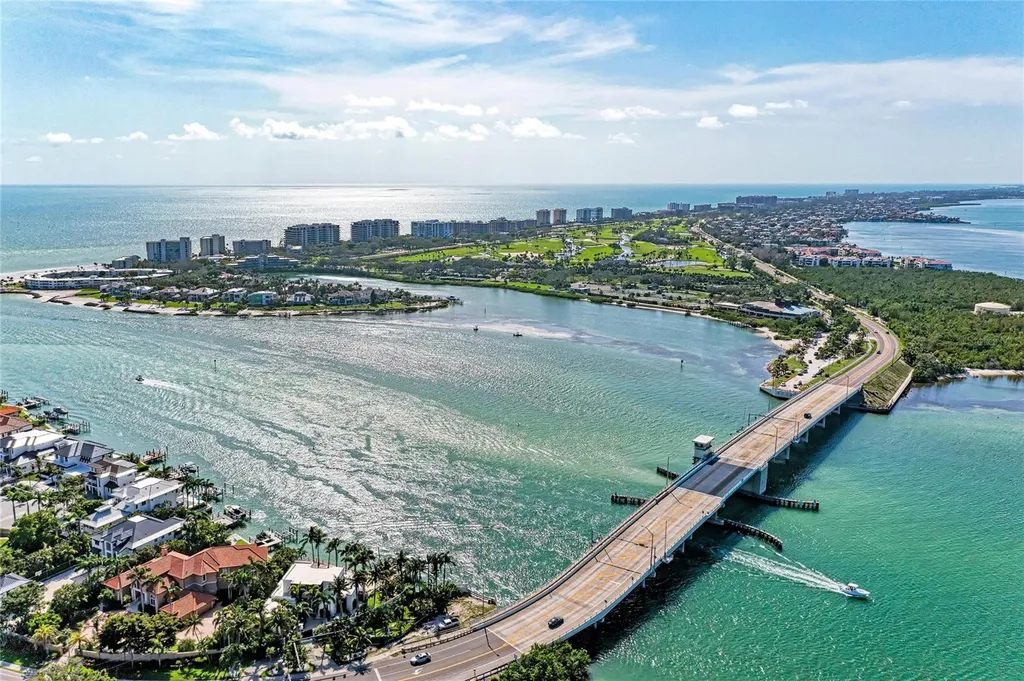 2350 Harbour Oaks Drive Longboat Key FL 34228