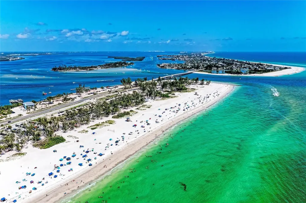 2350 Harbour Oaks Drive Longboat Key FL 34228