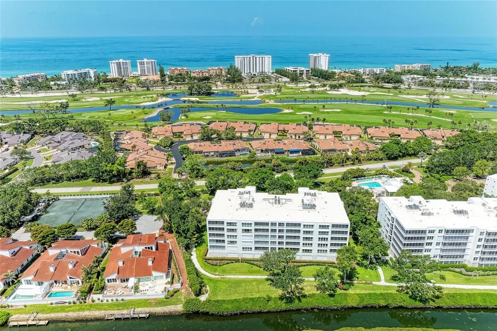 2350 Harbour Oaks Drive Longboat Key FL 34228