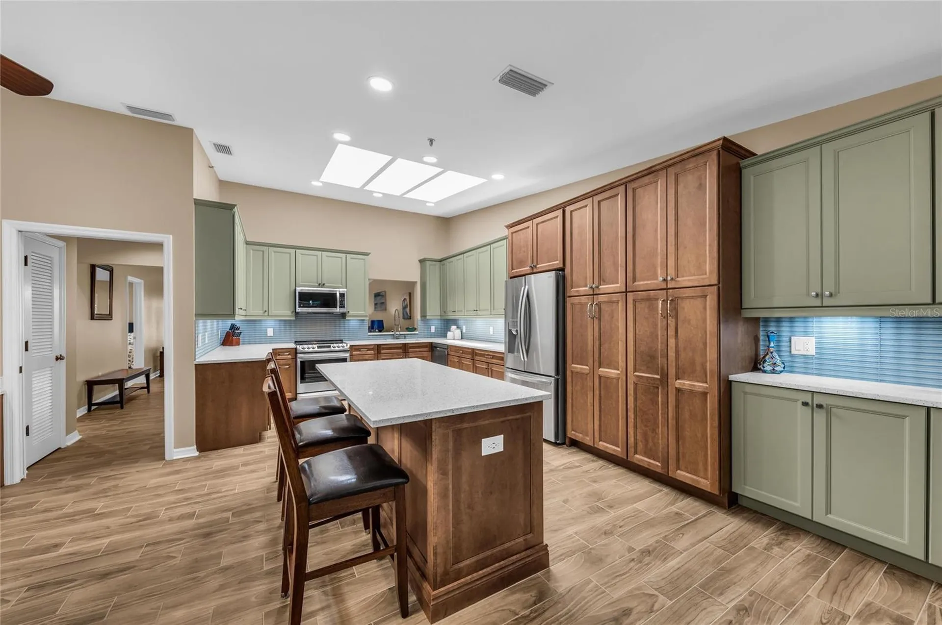 2350 Harbour Oaks Drive Longboat Key FL 34228
