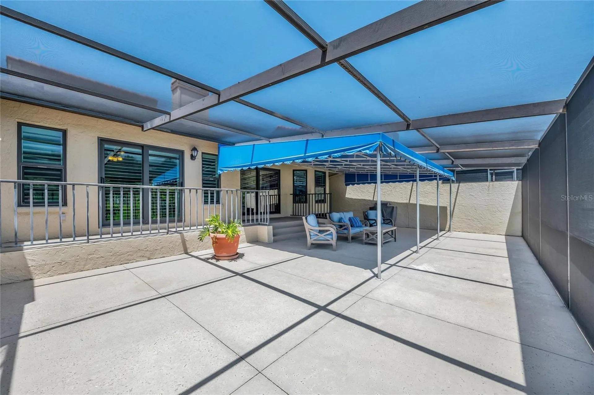 2350 Harbour Oaks Drive Longboat Key FL 34228