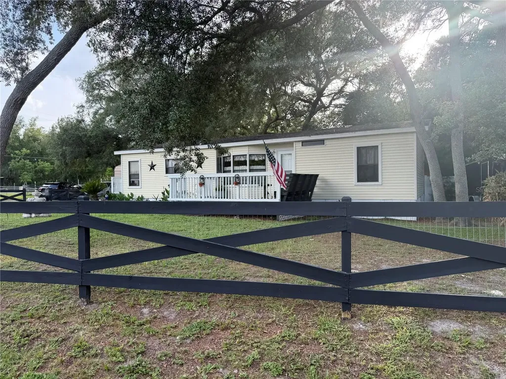 40235 Overlook Drive Eustis FL 32736