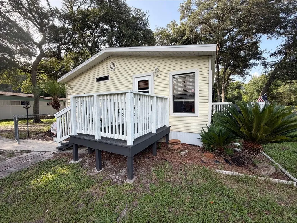 40235 Overlook Drive Eustis FL 32736