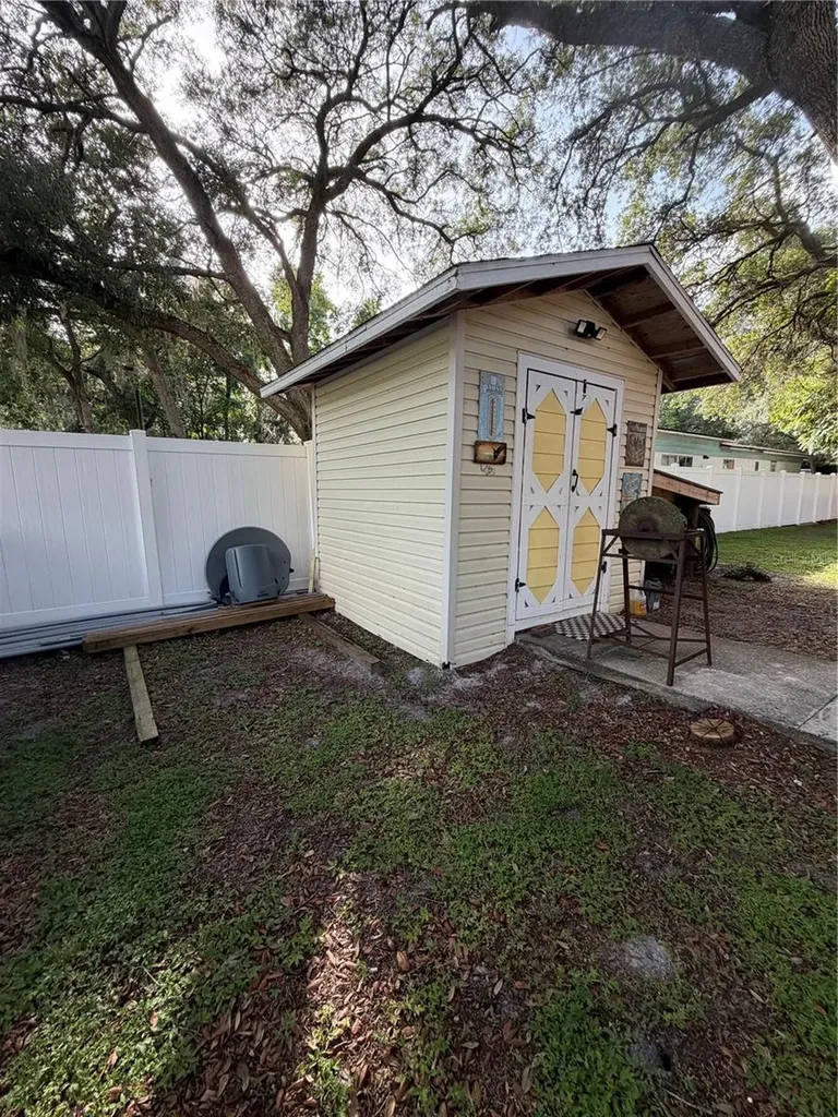 40235 Overlook Drive Eustis FL 32736