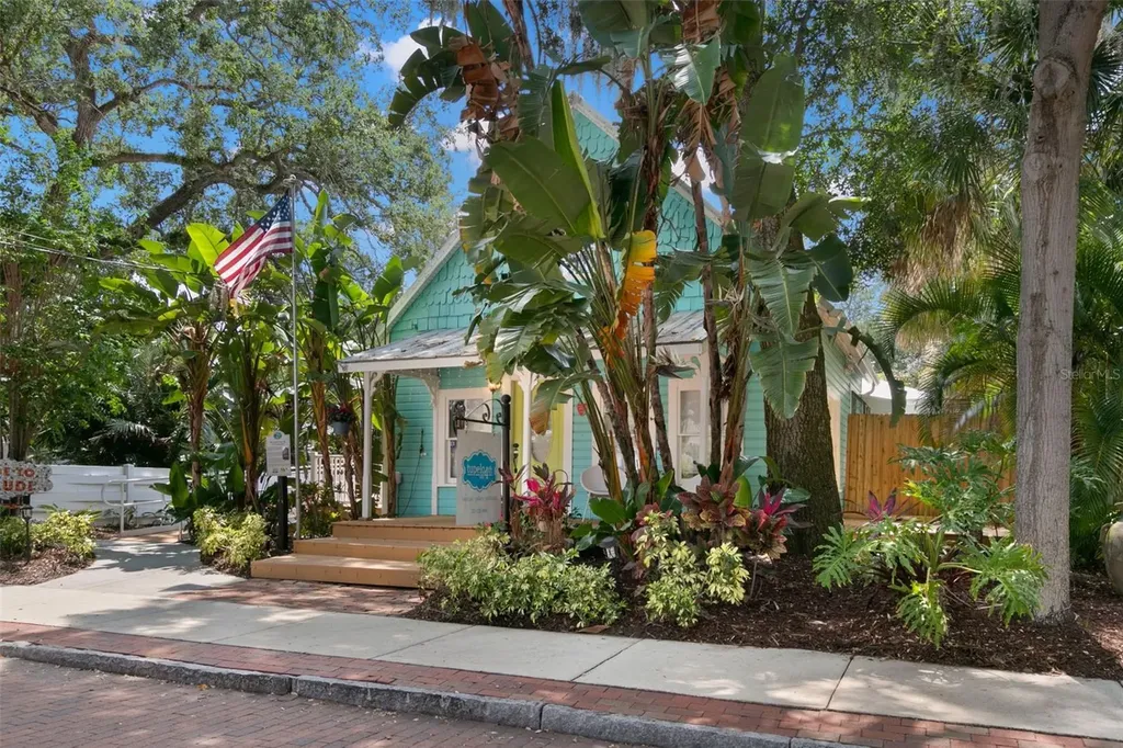 135 4th Avenue N Safety Harbor FL 34695