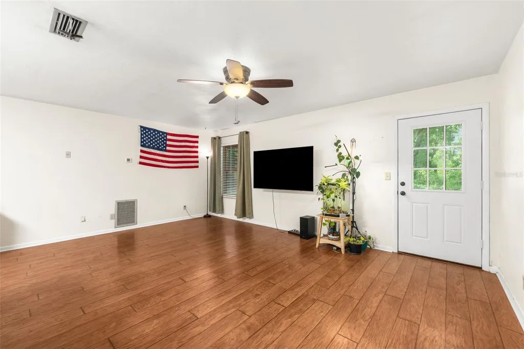 79 NW 55th Avenue Bell FL 32619