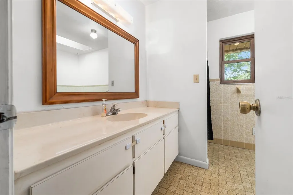79 NW 55th Avenue Bell FL 32619