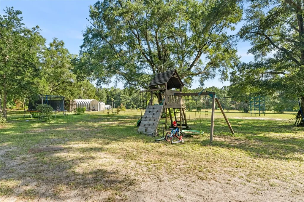 79 NW 55th Avenue Bell FL 32619