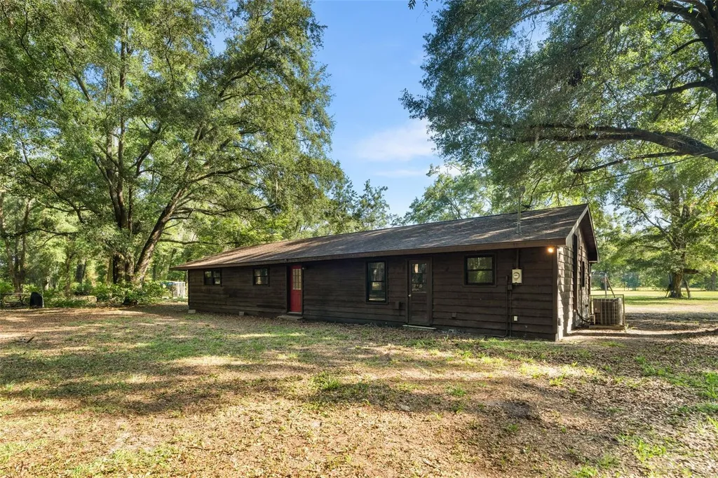 79 NW 55th Avenue Bell FL 32619