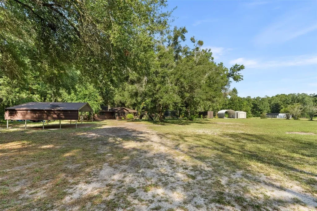 79 NW 55th Avenue Bell FL 32619