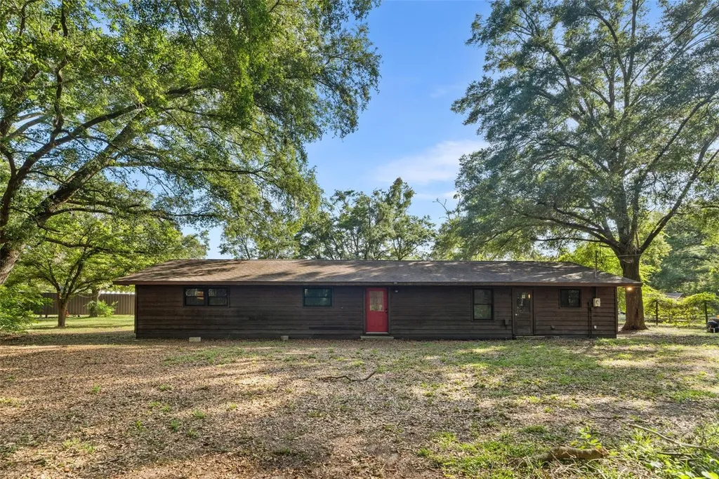 79 NW 55th Avenue Bell FL 32619