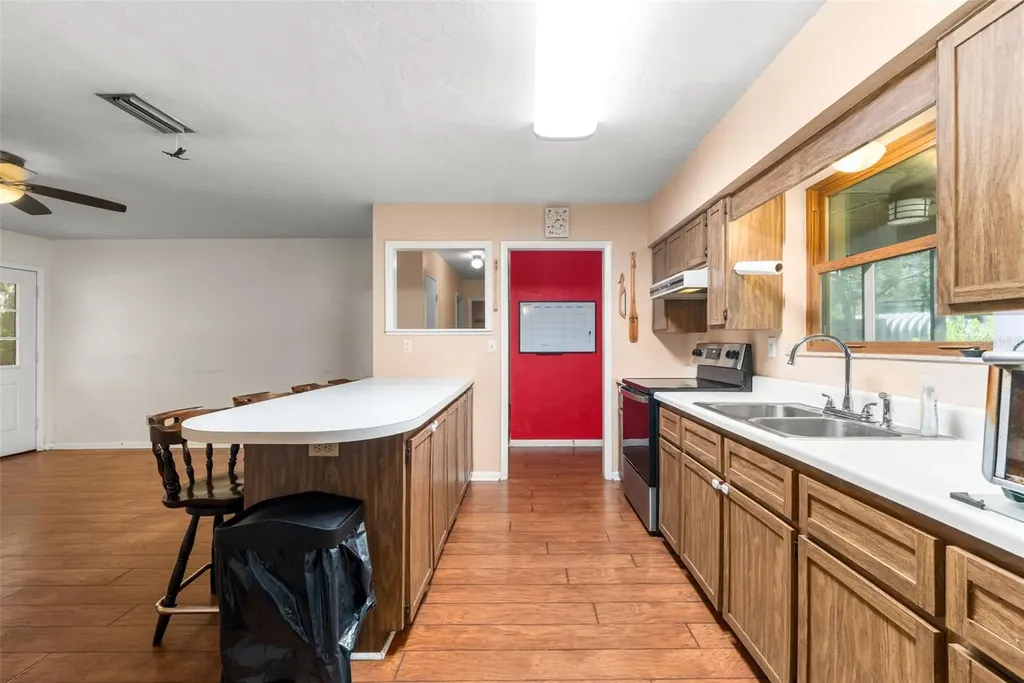79 NW 55th Avenue Bell FL 32619
