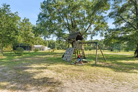 79 NW 55th Avenue Bell FL 32619