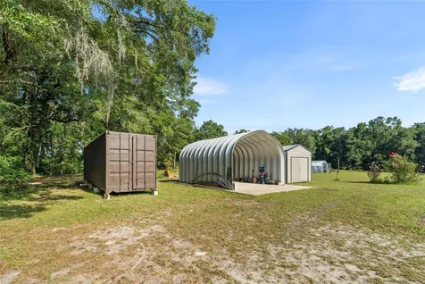 79 NW 55th Avenue Bell FL 32619