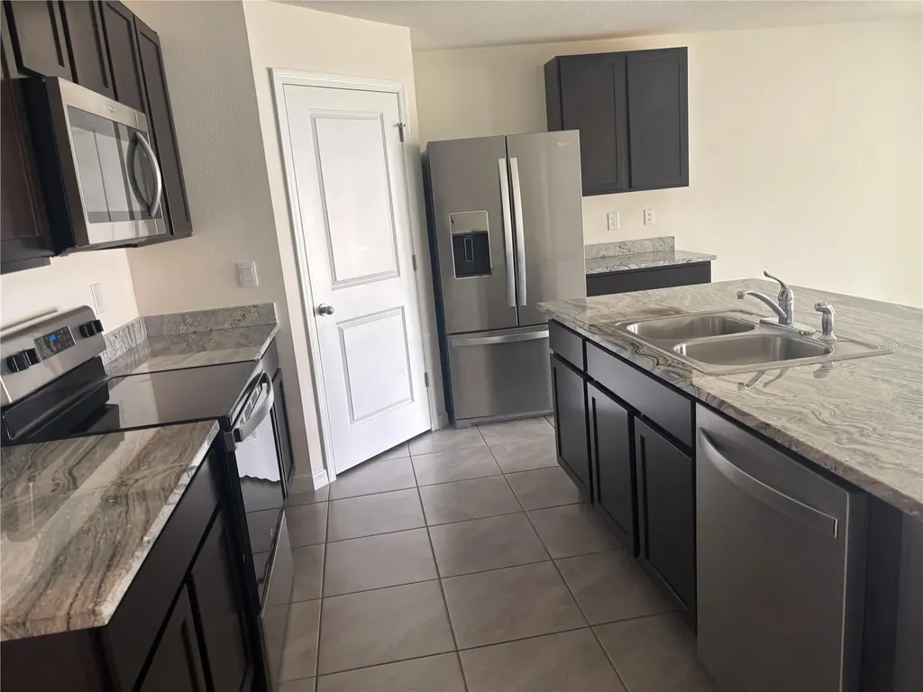 6670 SE 3rd Loop Ocala FL 34472