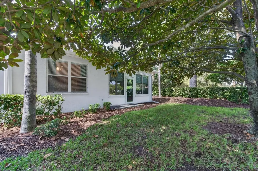 2193 Acadia Greens Drive Sun City Center FL 33573