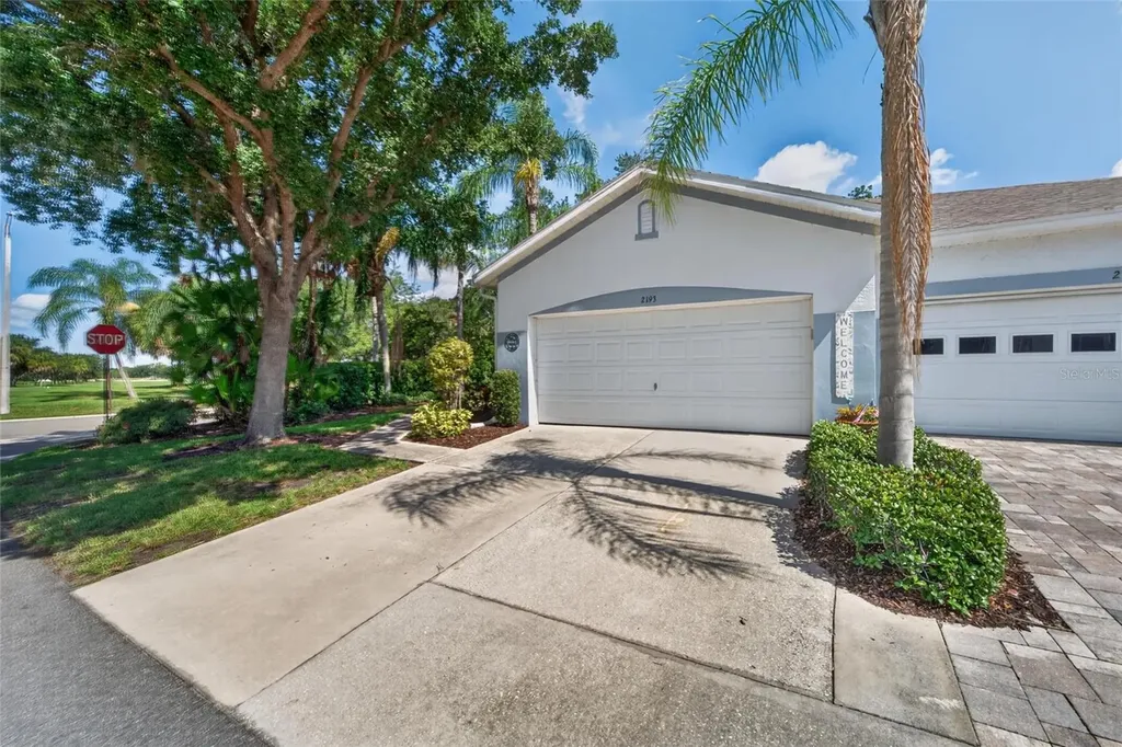 2193 Acadia Greens Drive Sun City Center FL 33573