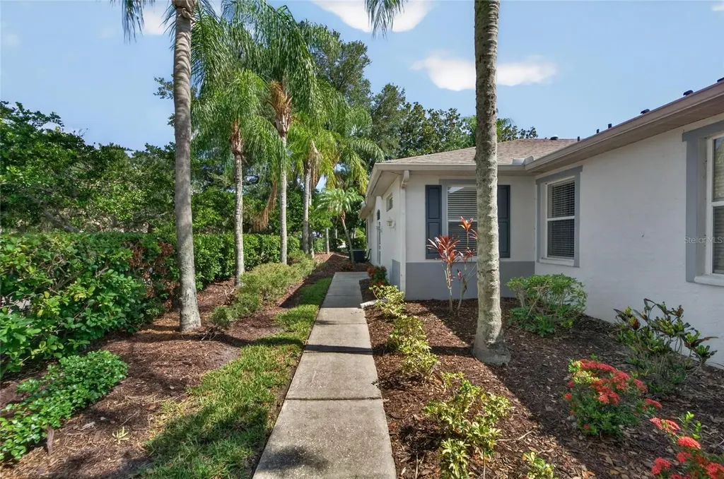 2193 Acadia Greens Drive Sun City Center FL 33573