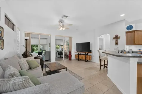 2193 Acadia Greens Drive Sun City Center FL 33573