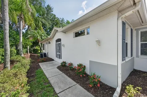 2193 Acadia Greens Drive Sun City Center FL 33573