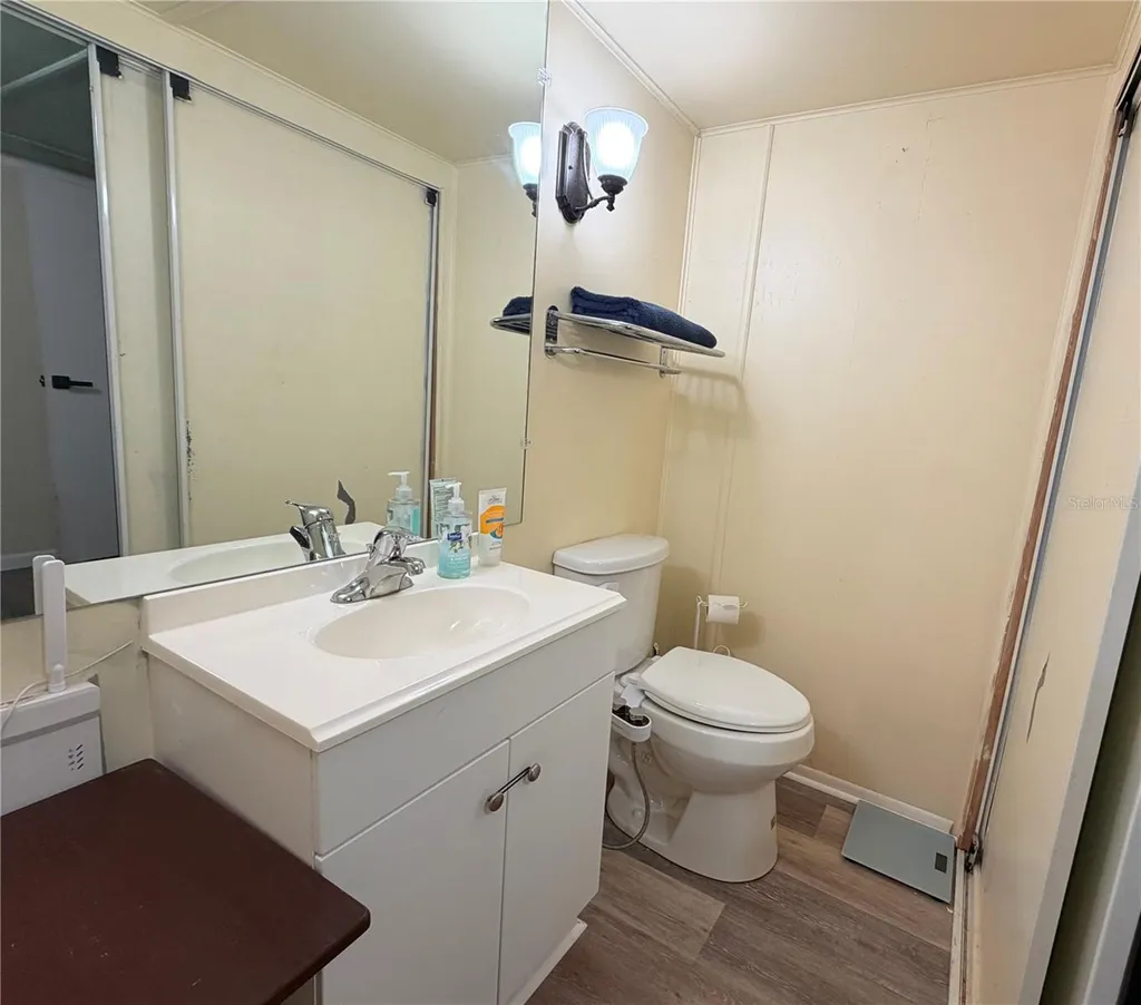 916 51st Avenue Plaza W Bradenton FL 34207