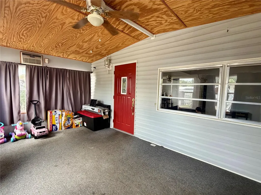 916 51st Avenue Plaza W Bradenton FL 34207