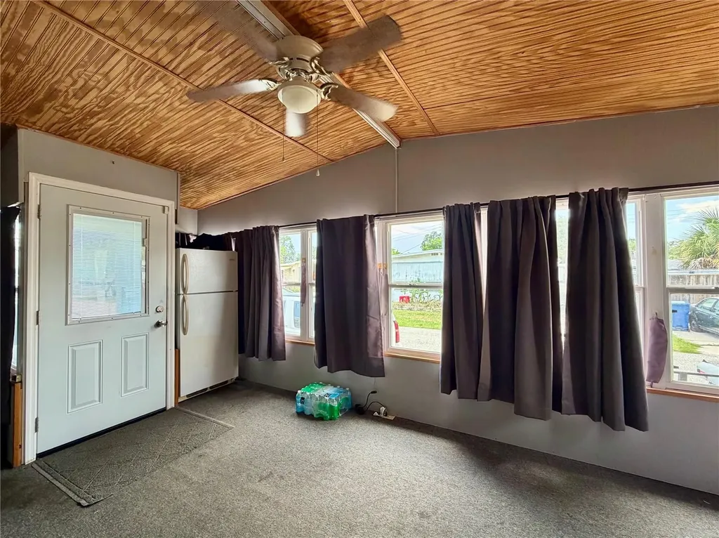 916 51st Avenue Plaza W Bradenton FL 34207