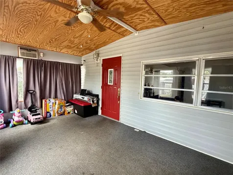 916 51st Avenue Plaza W Bradenton FL 34207