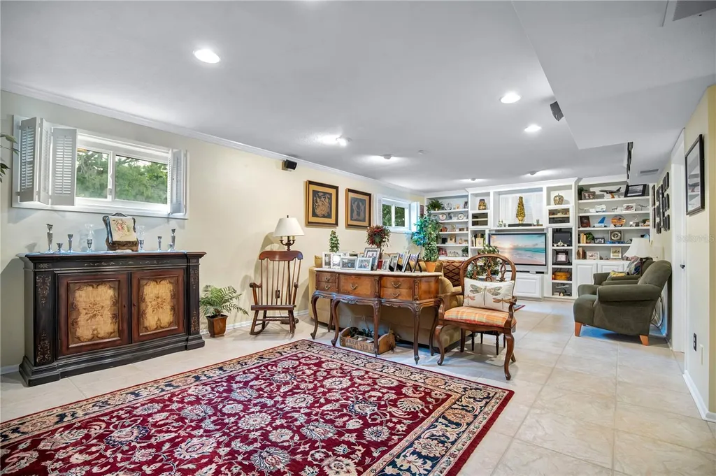 800 Gatlin Avenue Orlando FL 32806
