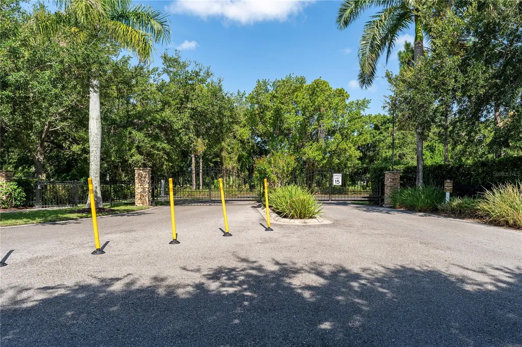 1346 Grantham Drive Sarasota FL 34234